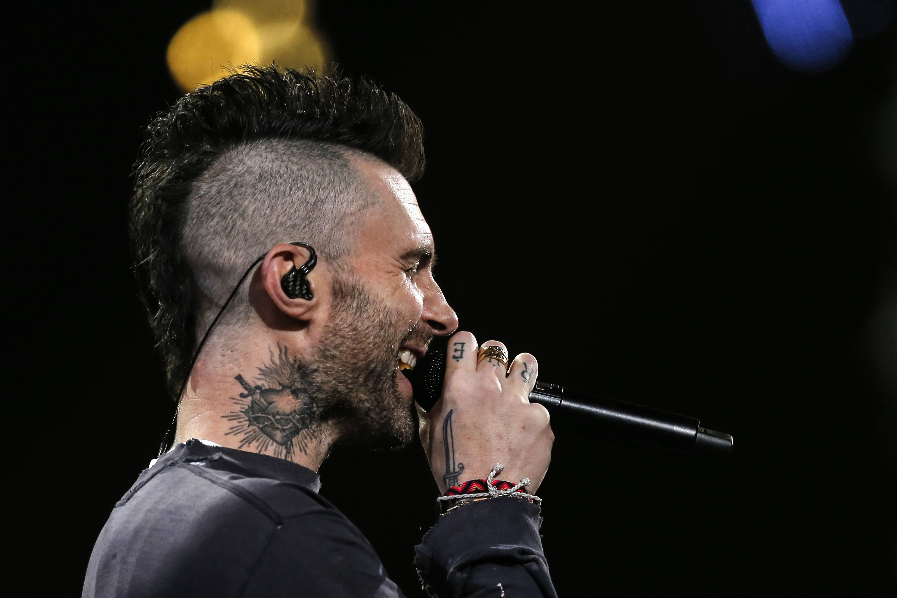 adam levine hair 2022 blonde