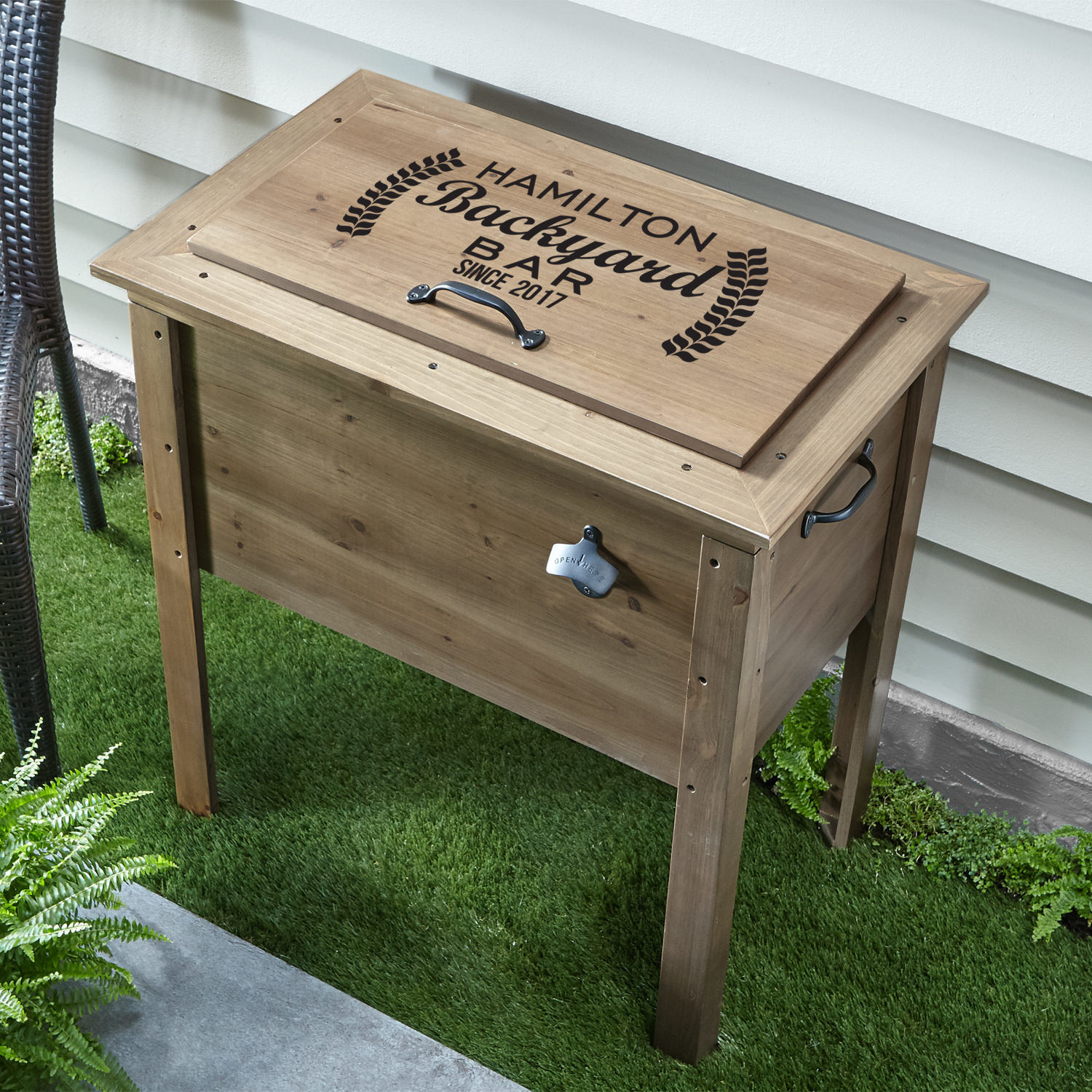the wooden personalized beverage cooler