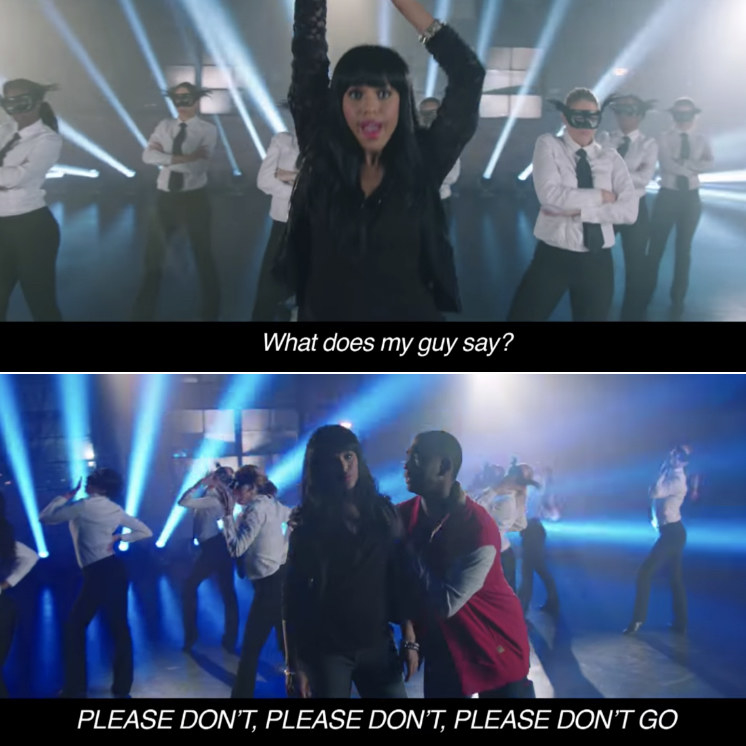 Kerry Washington playing Jay Pharoah's girlfriend in a parody of "What Does the Fox Say?" asking him who the girl texting him is, eventually dumping him