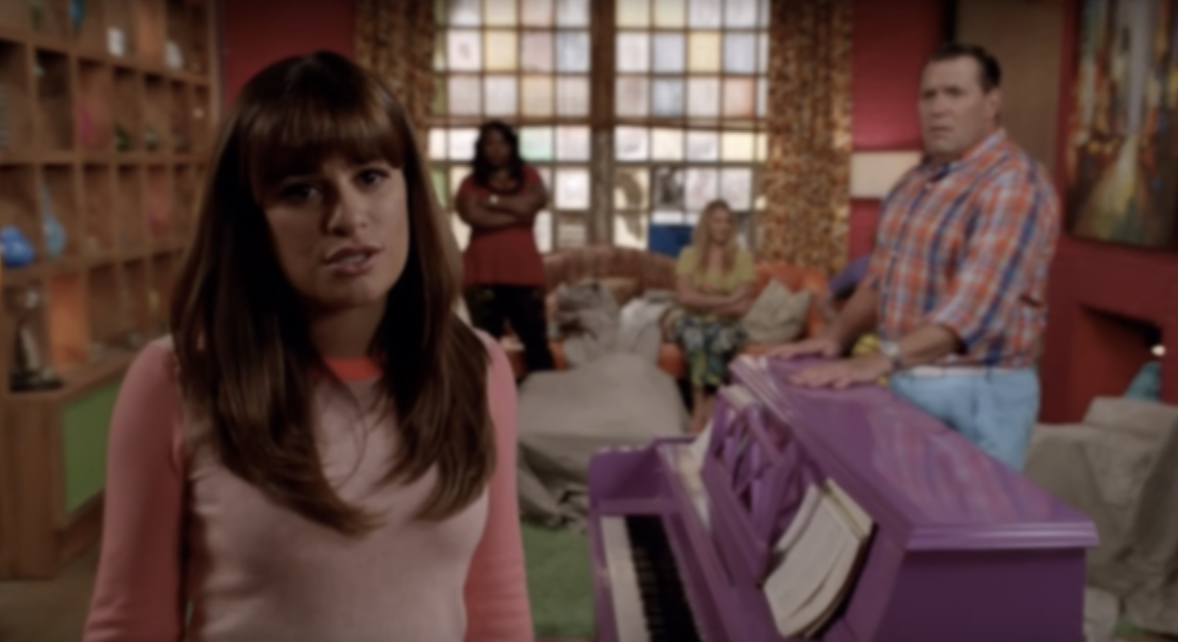 Rachel in scene from TV show pilot that got canceled