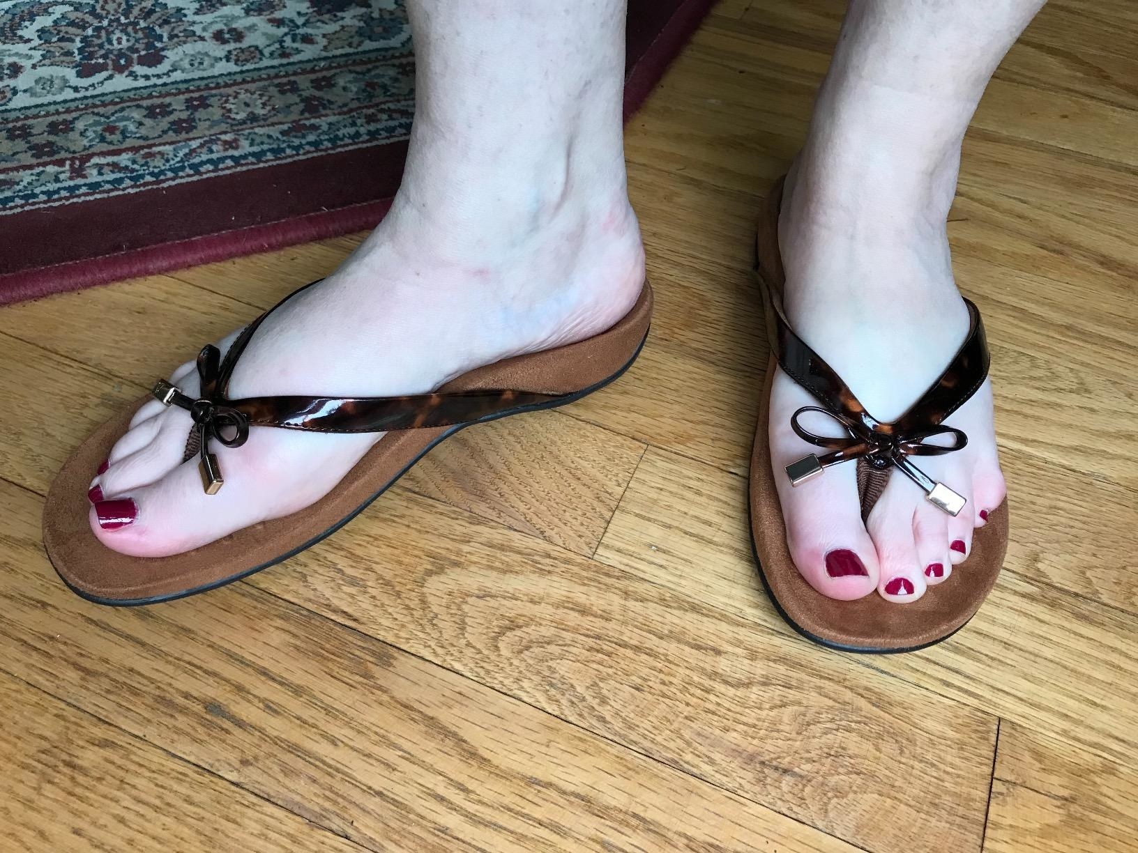 The Best Sandals For Flat Feet