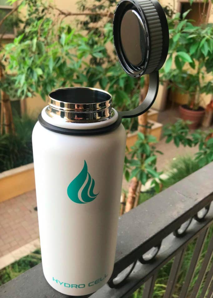Reviewer photo of Hydro Cell white stainless steel bottle with stainless steel screw cap