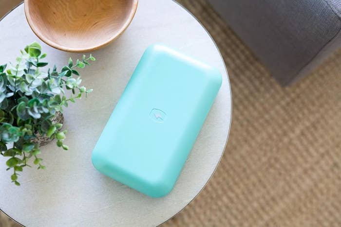 The PhoneSoap in aqua