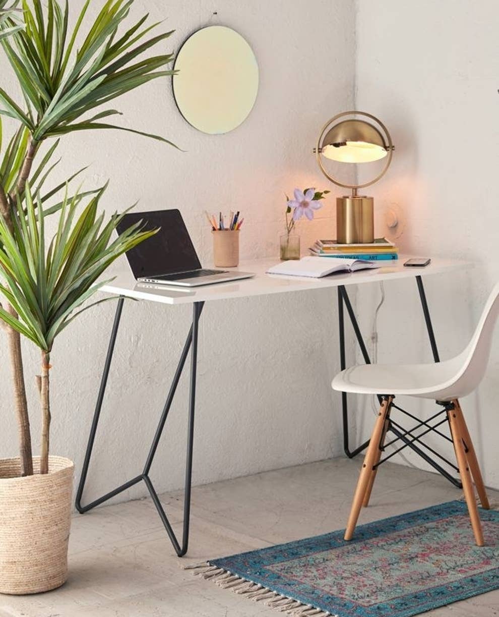 22 desks for small spaces