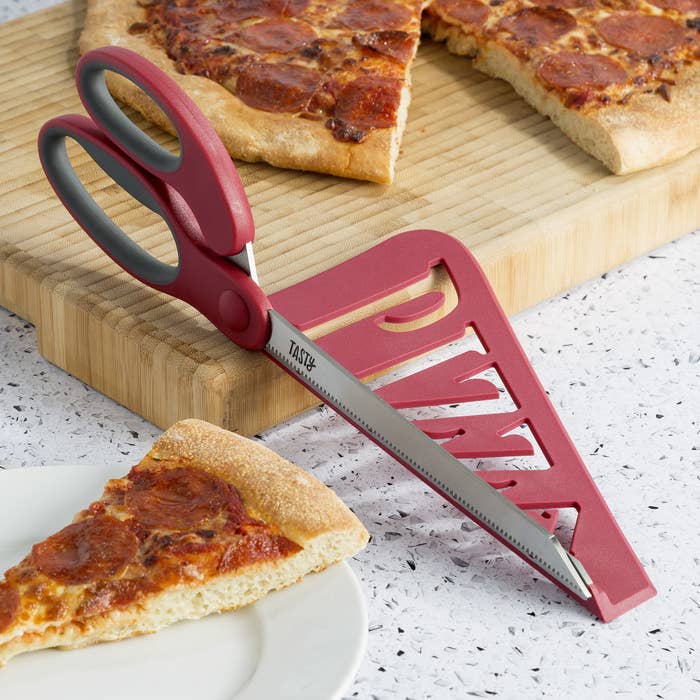 tasty pizza scissors