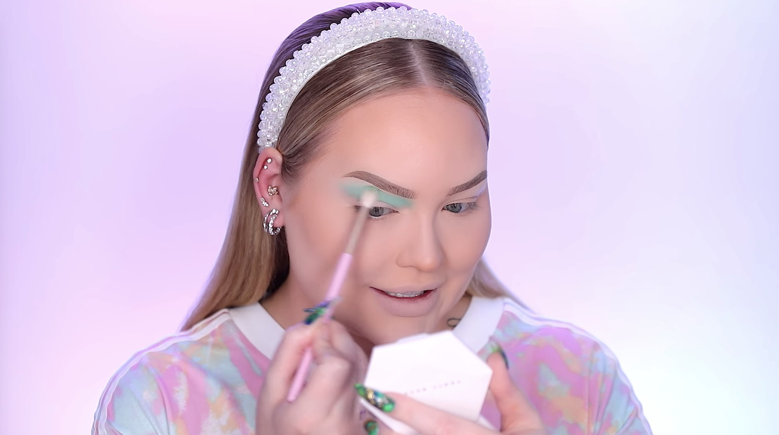 NikkieTutorials Opens Up In First YouTube Video Since Being Robbed At ...