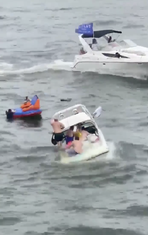 Boat Sinks During Trump Boat Parade On Willamette River