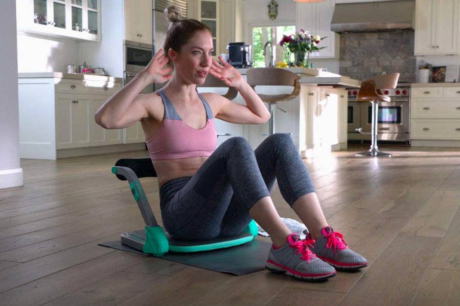 Time Crunched? Try This 20-Minute Dumbbell & Core Slider Workout