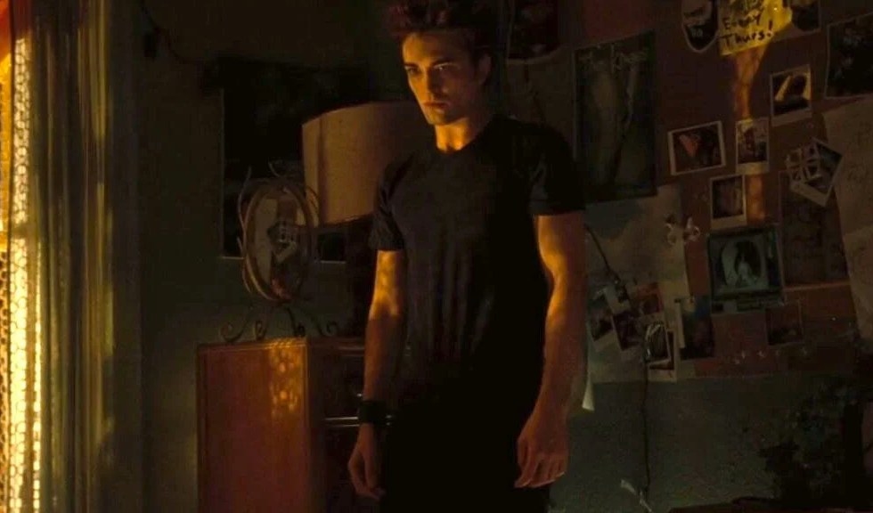 Edward Cullen standing in Bella&#x27;s bedroom at night in Twilight