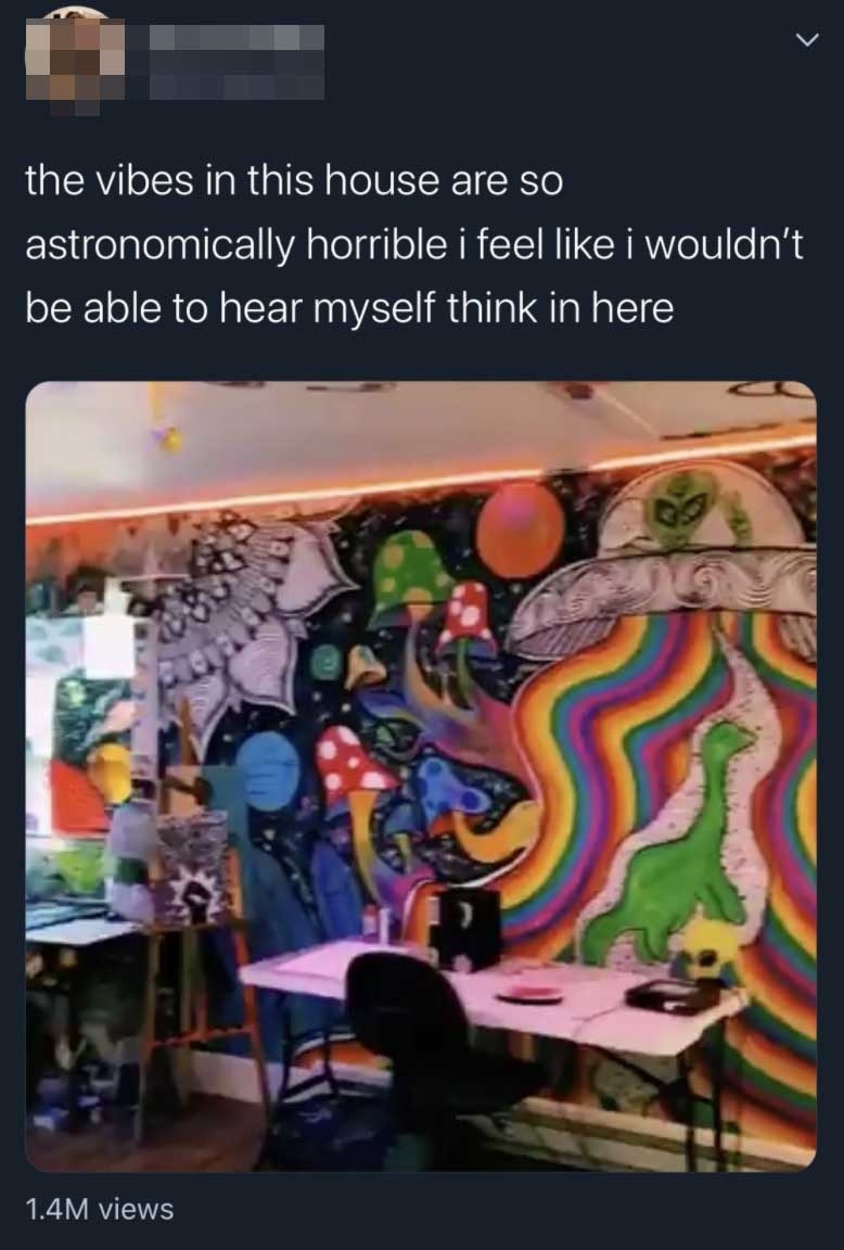 The aforementioned tweet including an image of Saturn&#x27;s room where the mural depicts a UFO with rainbow streams underneath alongside mushrooms, stars, and planets