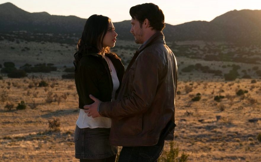 Roswell, New Mexcio still: Liz stands in Max&#x27;s arms in the desert