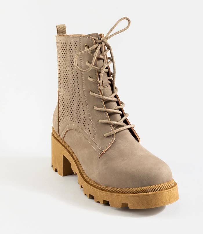 the lace up fauz suede boots