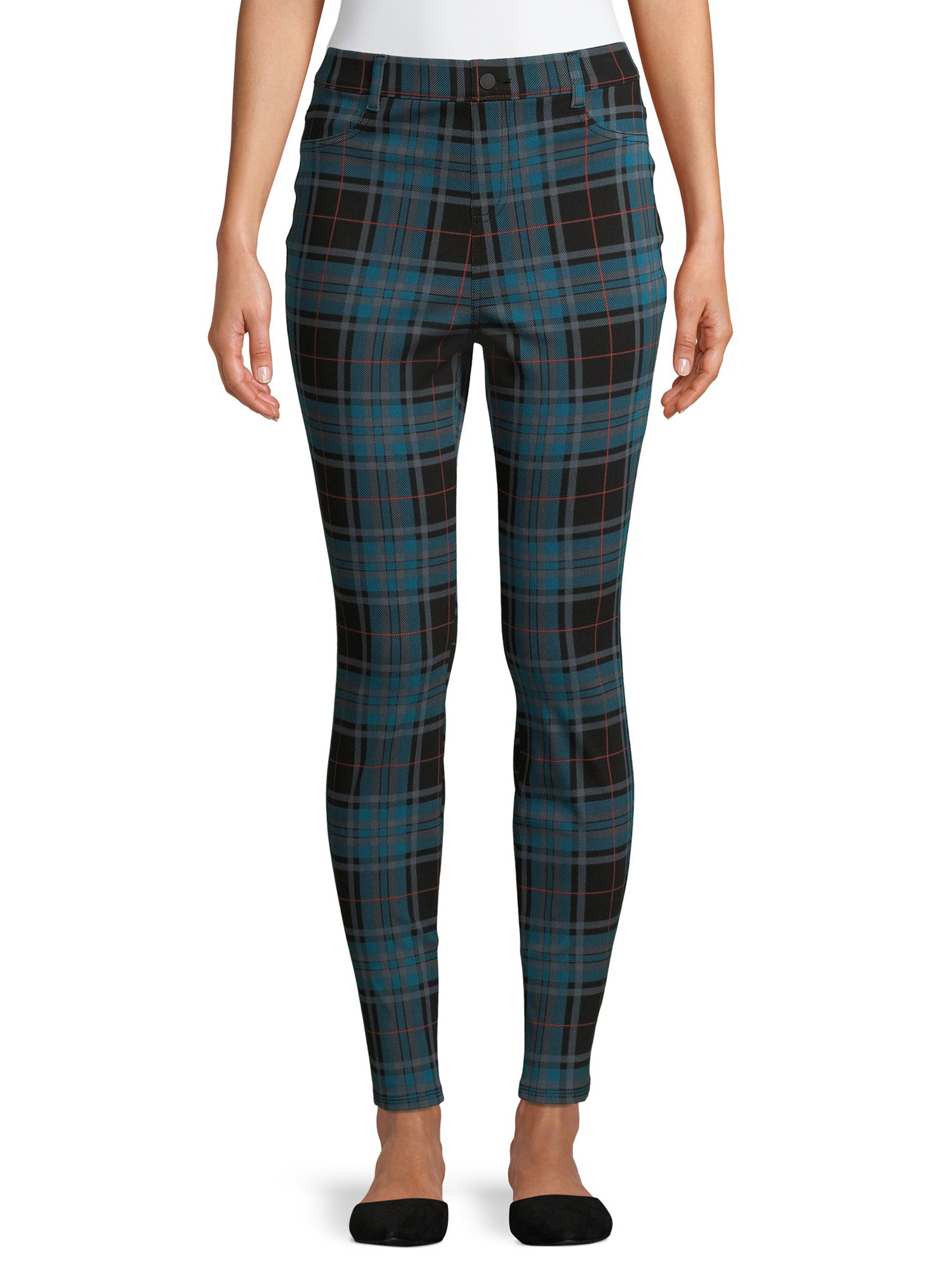 Model wearing plaid pants.
