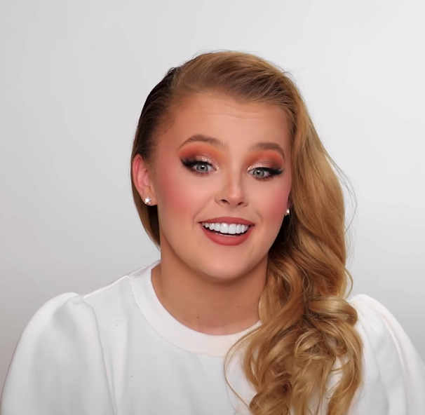 James Charles Just Did A Dramatic Makeover On JoJo Siwa