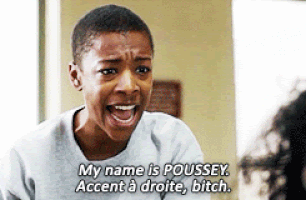 Poussey saying &quot;my name is Poussey! Accent a droite, bitch&quot;