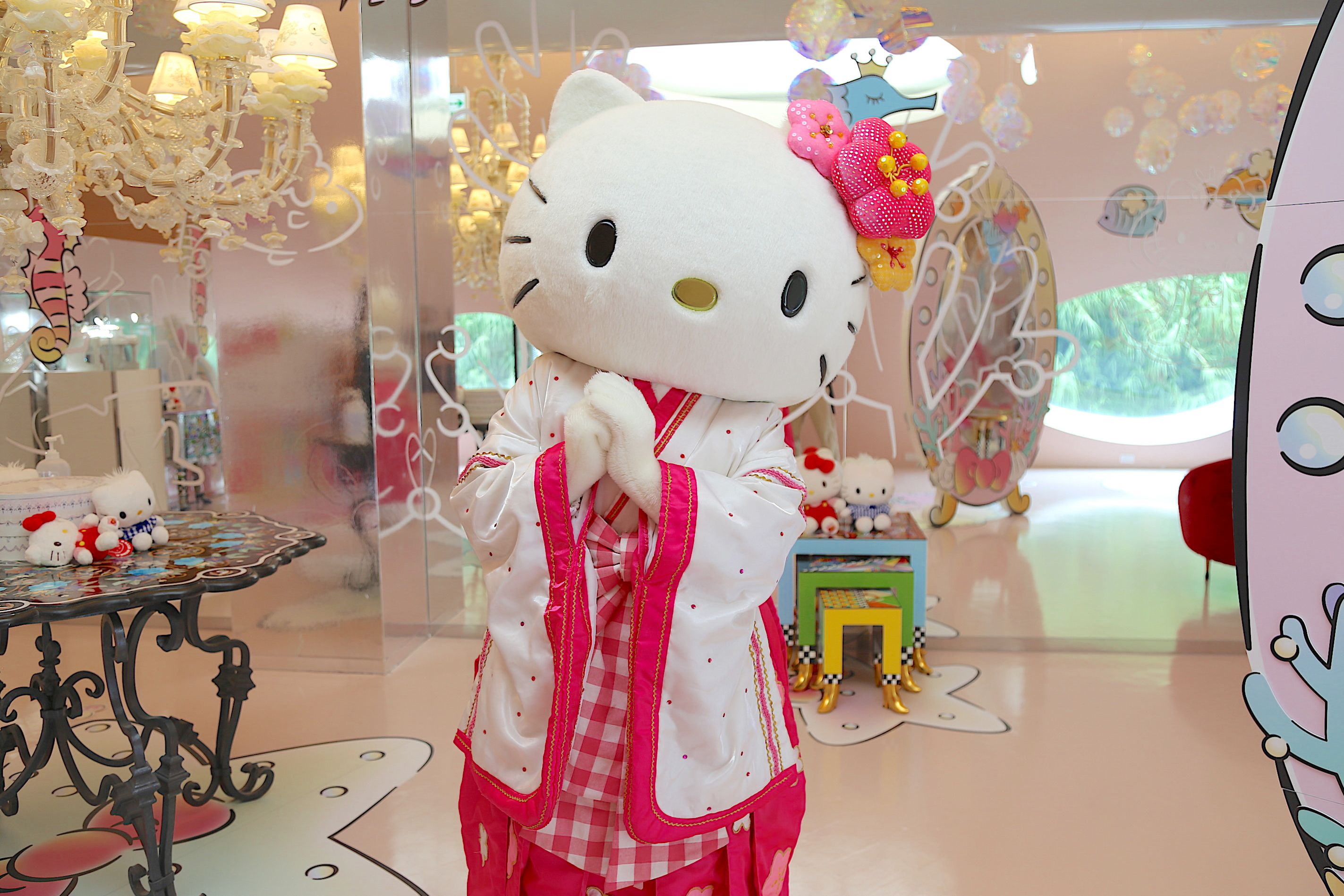 Hello たわま Kitty スワロフスキー キティーちゃん くま 置物