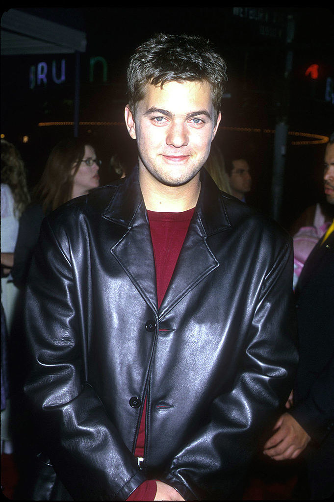 A photo of Joshua Jackson at an event in 1999