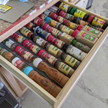 reviewer's drawer with spiced laying flat in the organizers