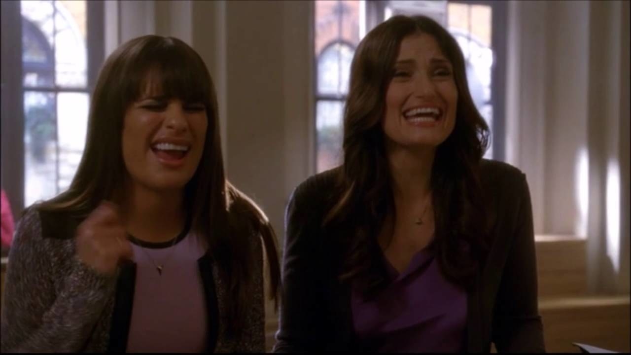 Rachel and Shelby singing side-by-side in &quot;Glee.&quot;