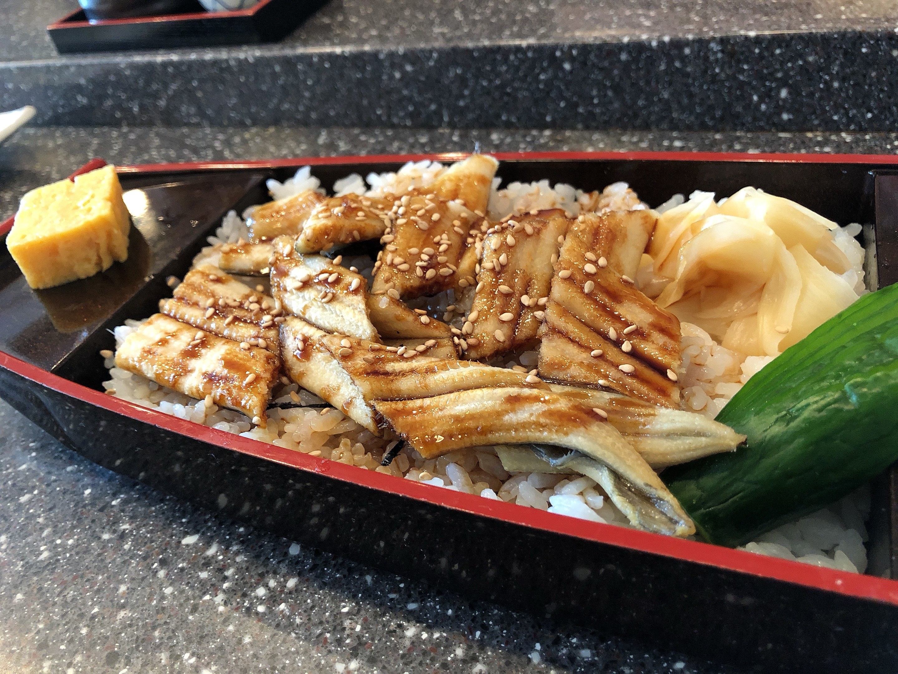 必食 海鮮丼に牡蠣焼き 松島のおすすめグルメ