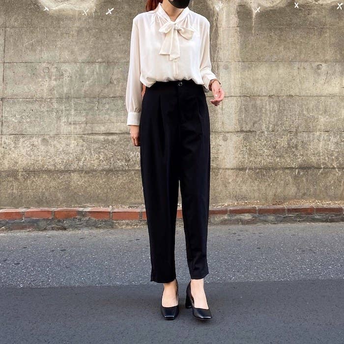 これは買って大正解 ユニクロで見つけた 高見えブラウス めちゃ着回せて優秀です