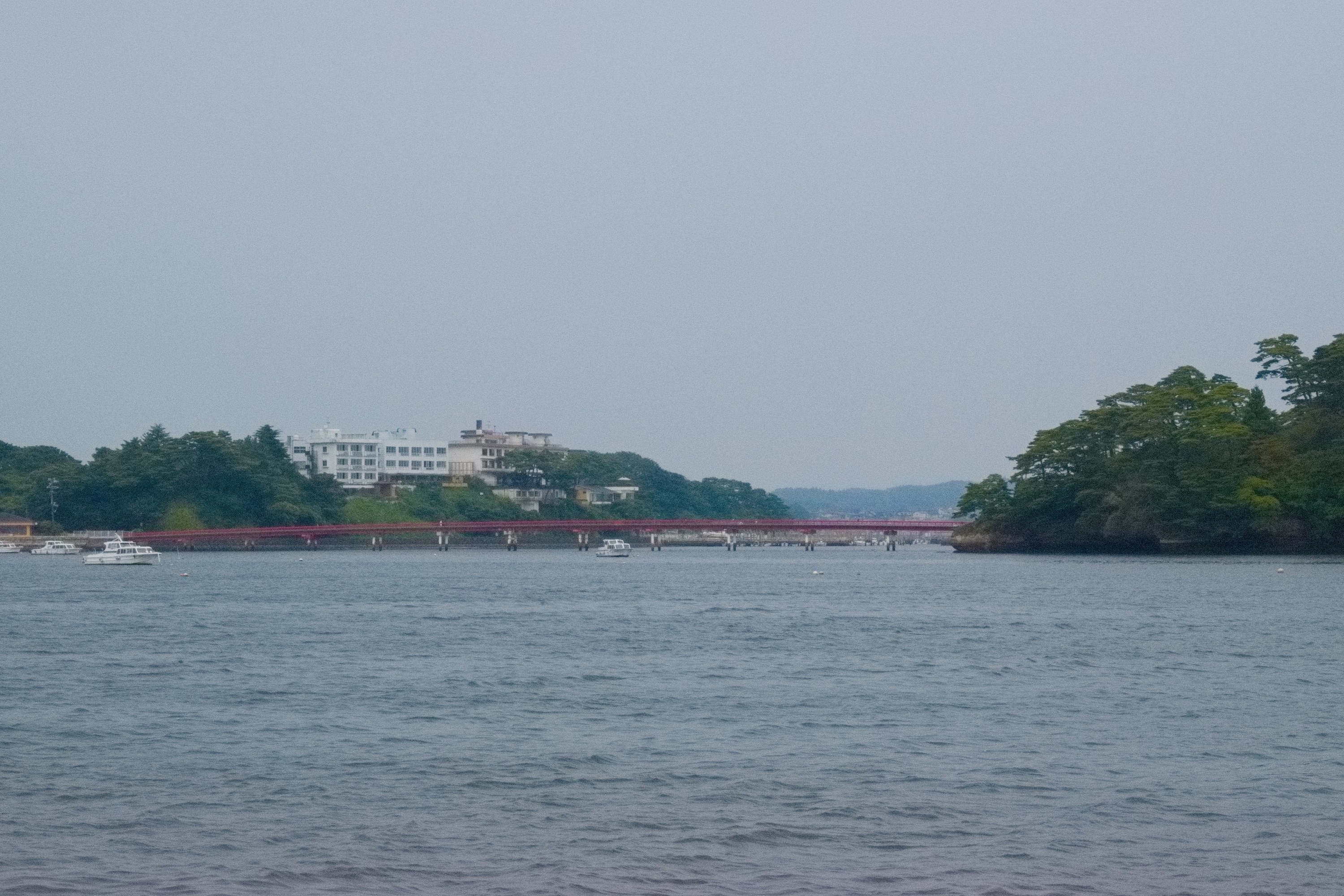 松尾芭蕉も絶句の美しさ 松島を海と陸から楽しむ観光スポット