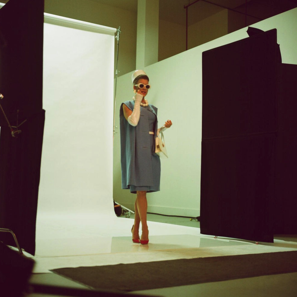 The Umbrella Academy Season 2 Let S Talk About The Handler S Iconic Outfits