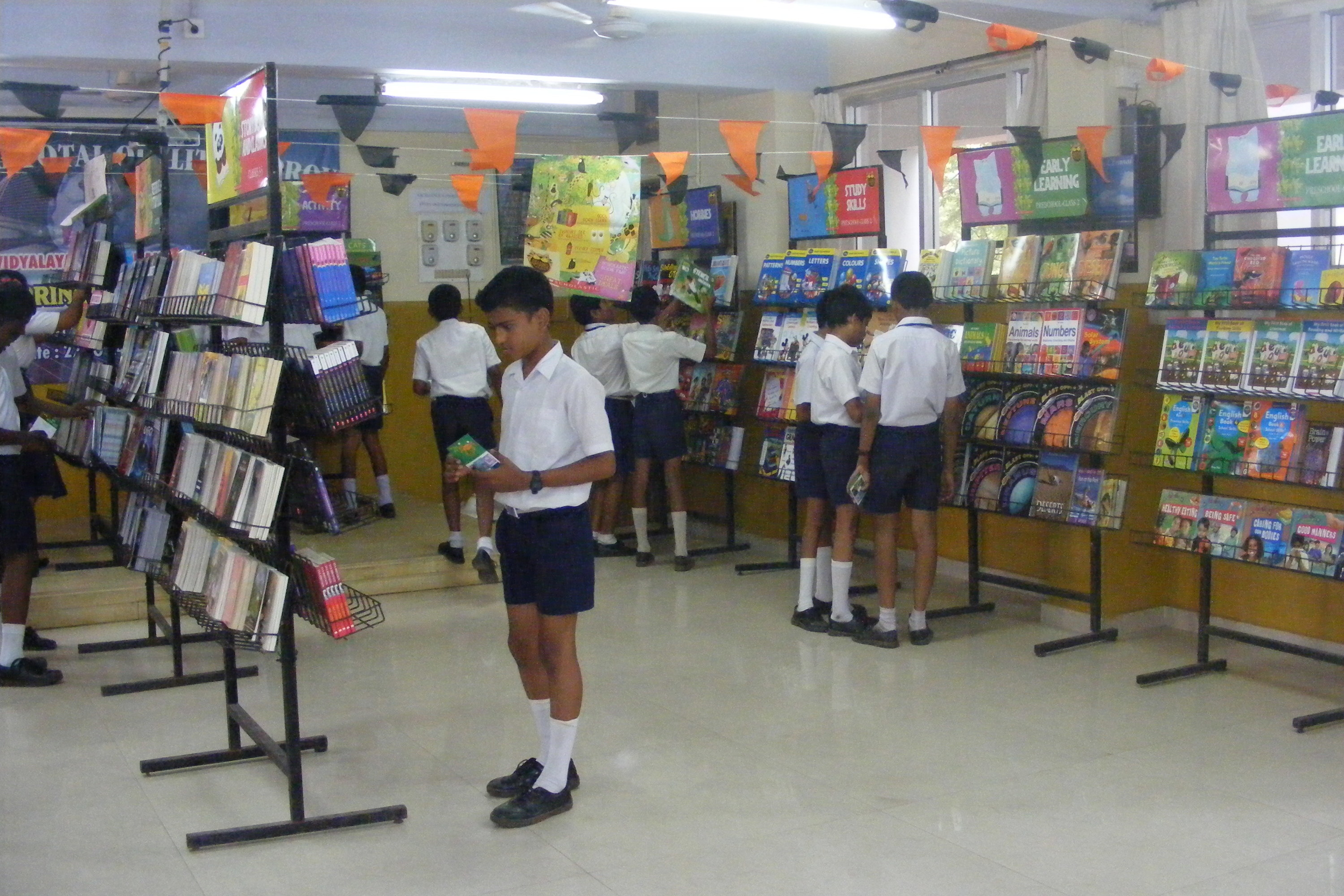 Image of a Scholastic Book Fair in an Indian school.