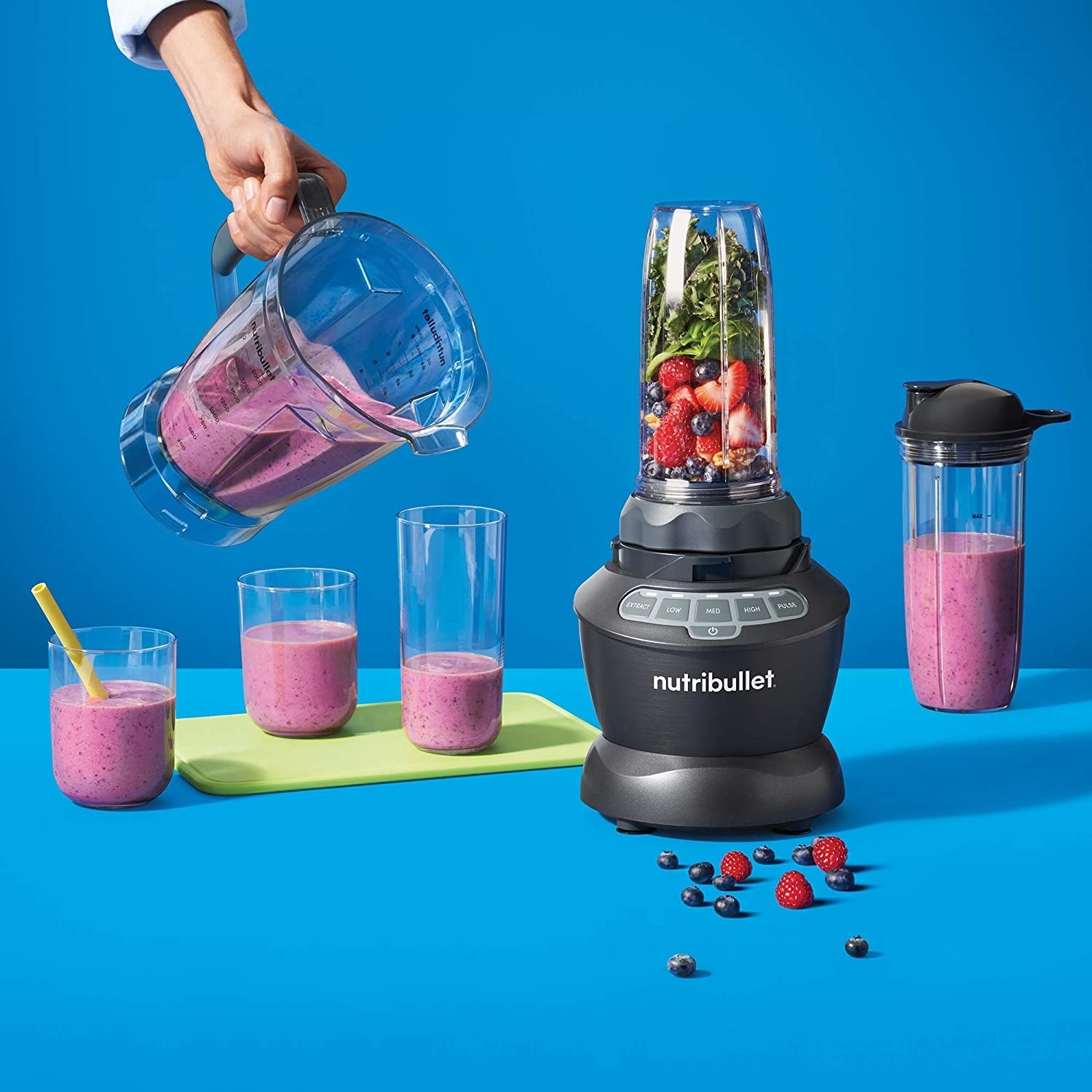 The blender set whipping up a smoothie