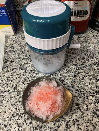A reviewer image of the crushed ice flavored like a sno cone 