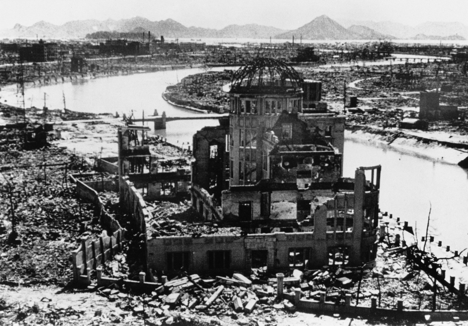広島、全滅です」原爆の一報を伝えたのは14歳の少女だった。75年