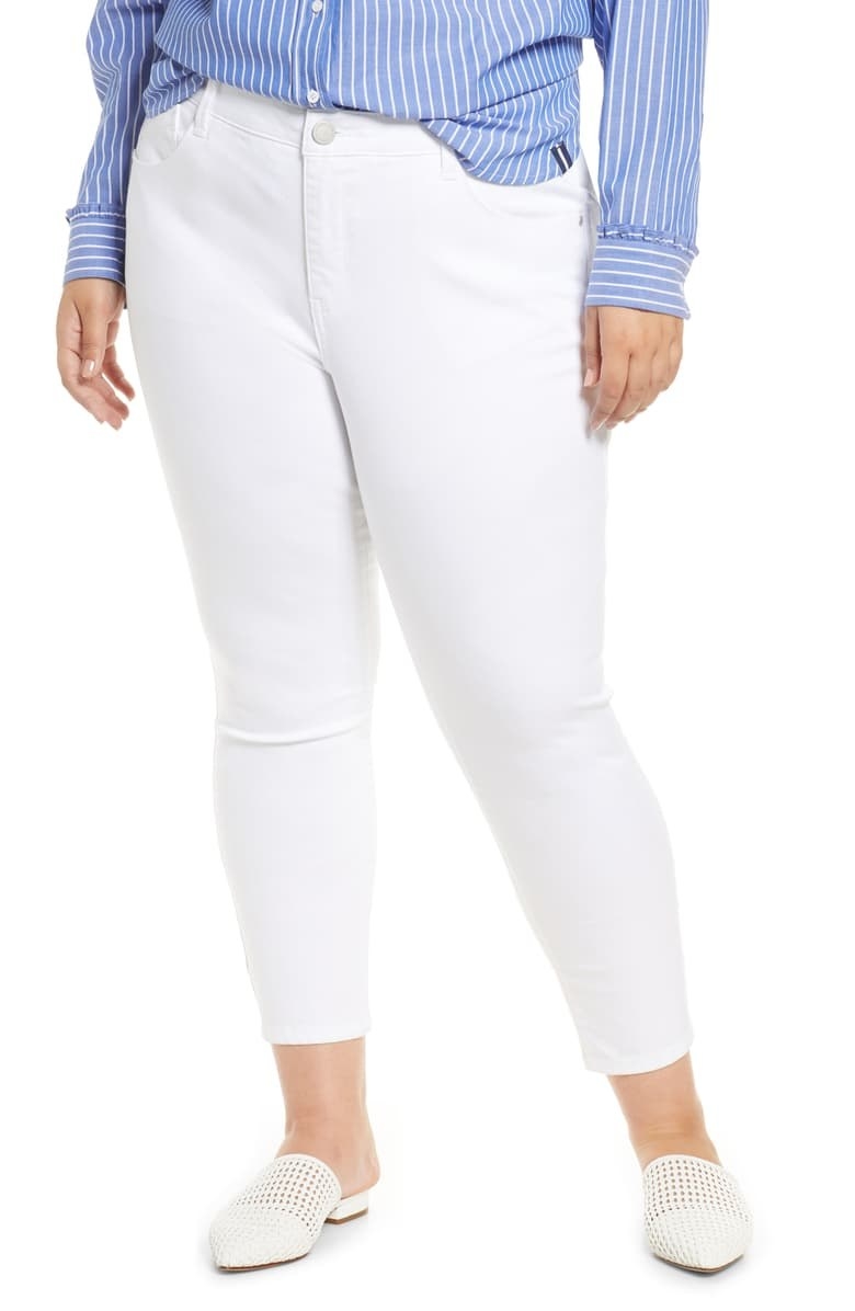 Close up of Wit and Wisdom Ab-solution skinny jeans on a plus size model
