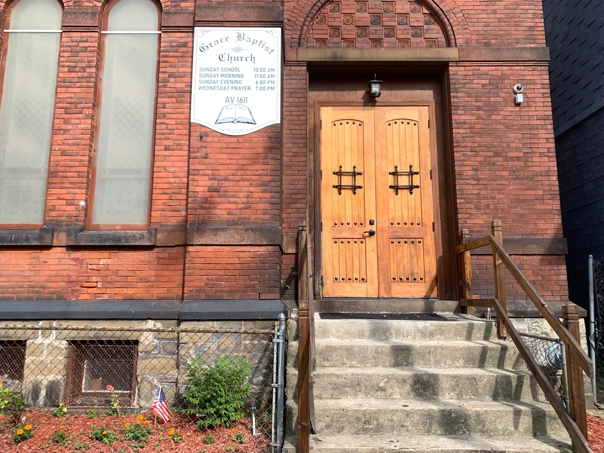 The doorway to Grace Baptist Church