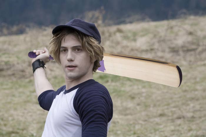 Jasper Hale from &quot;Twilight&quot; holding a cricket bat
