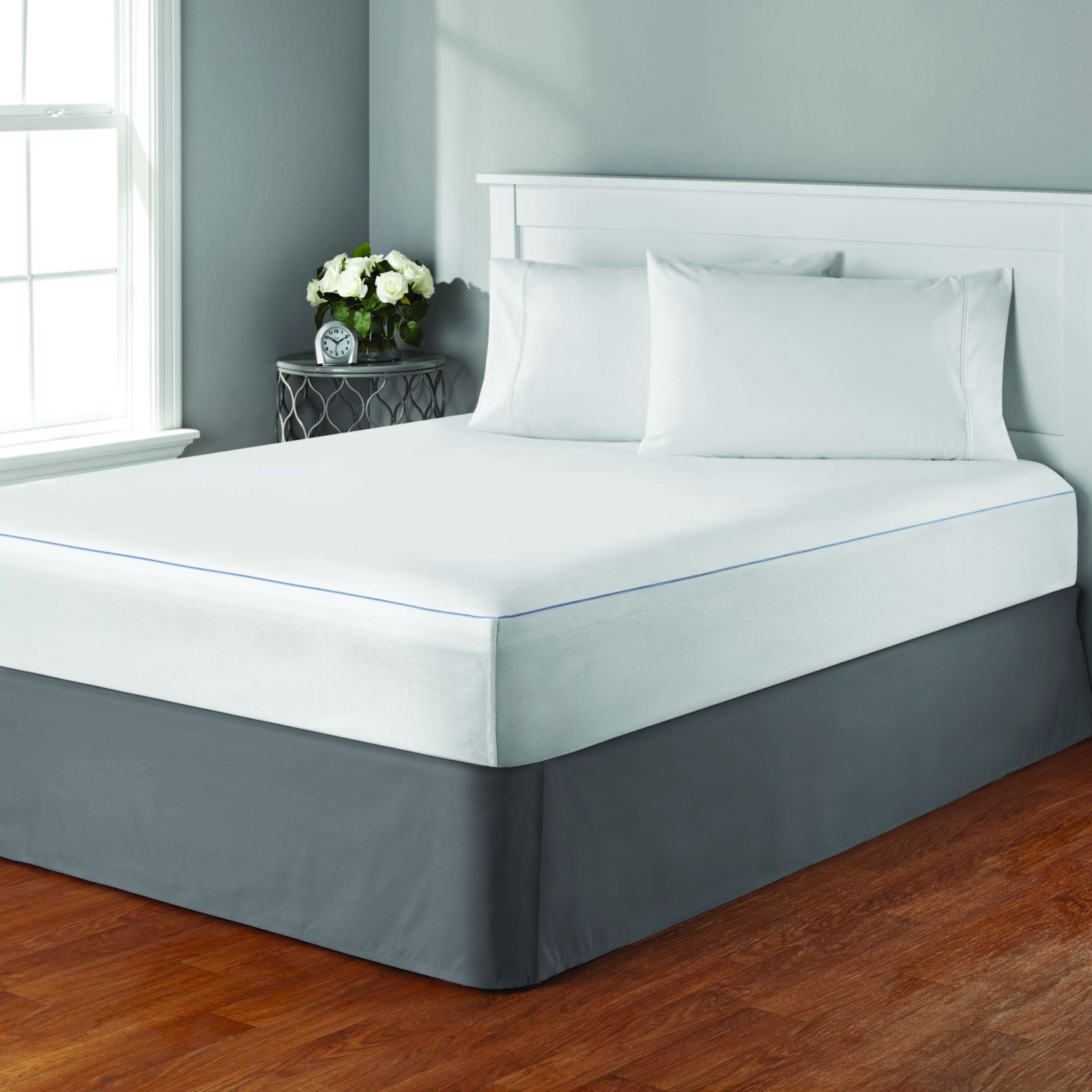 A mattress protector on top of a bed 