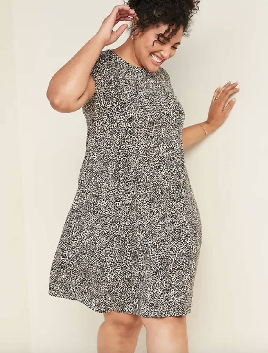 LuLaRoe Amanda Sizing Review  Fit & feel of this new tiered tank dress,  especially for plus-size! 