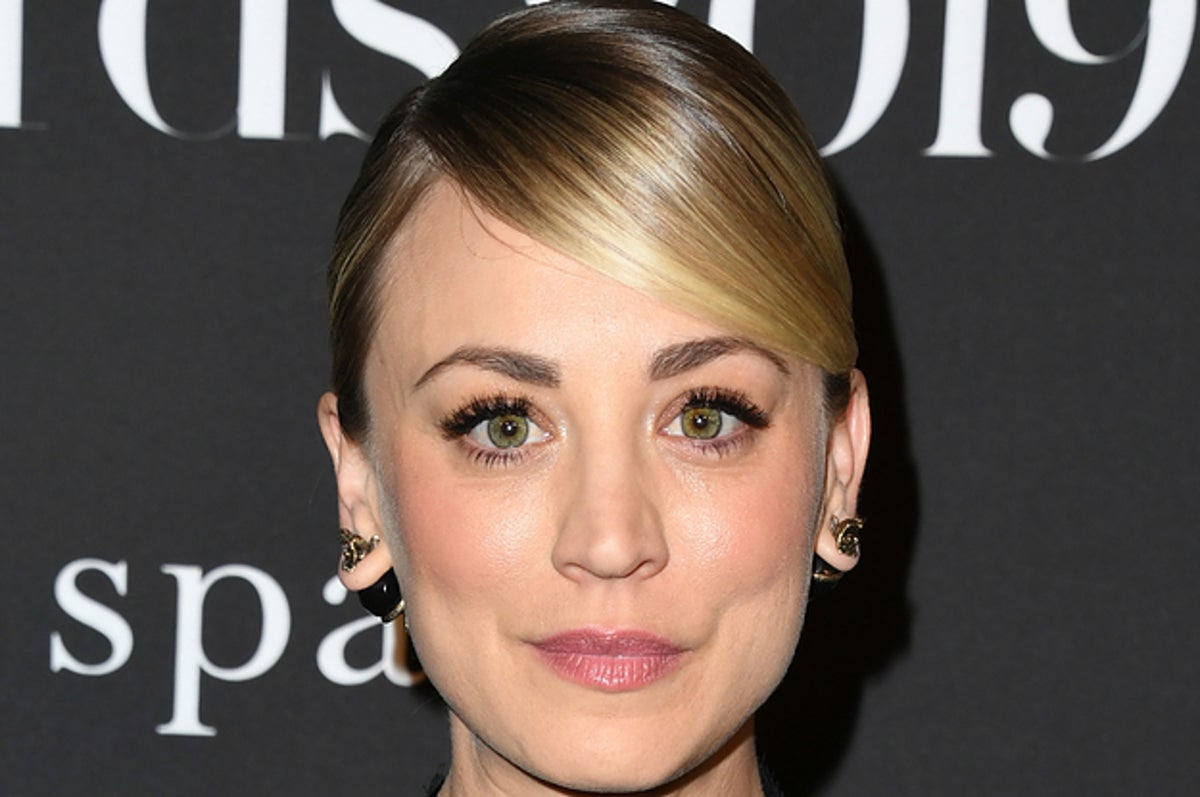 Kaley Cuoco Defends Wearing Mask During Workout