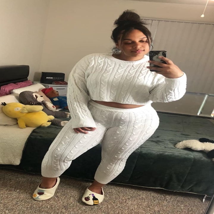 Reviewer in the white cropped sweater and leggings set