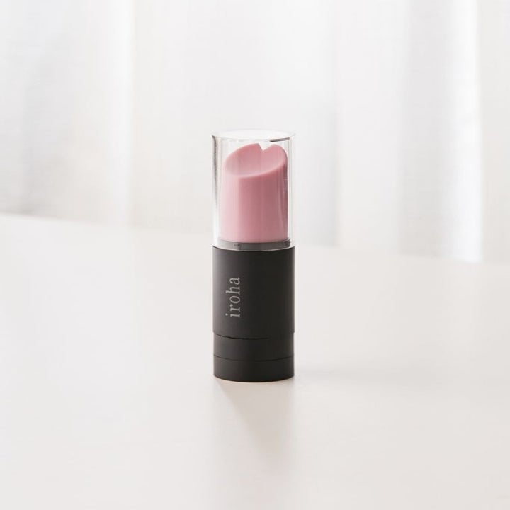 A vibe that looks exactly like a tube of lipstick, with clear cover