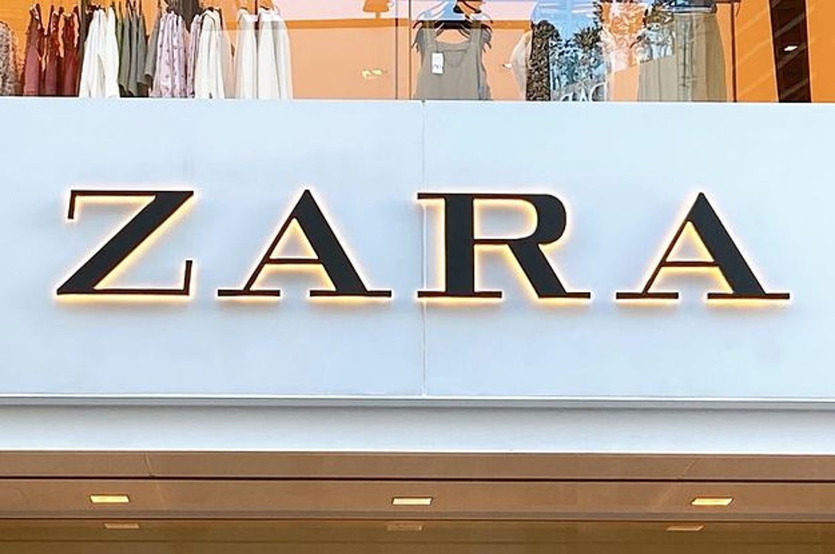 やっと出会えた Zara オーバーサイズシャツ のサイズ感がドツボすぎ