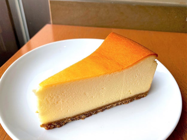 モスバーガーってスイーツもすごいんだ 1円の ベイクドチーズケーキ が濃厚でめちゃくちゃ美味しいの モスバーガーってスイーツもすごいんだ 1円の ベイクドチーズケーキ が濃厚でめちゃくちゃ美味しいの