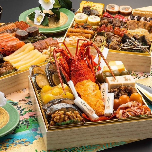 amazonすごいよ こんな豪華なおせちを実質1万円引きで買えるなんて buzzfeed japan 朗報 おせちを買うならamazon の早期予約 ｄメニューニュース nttドコモ