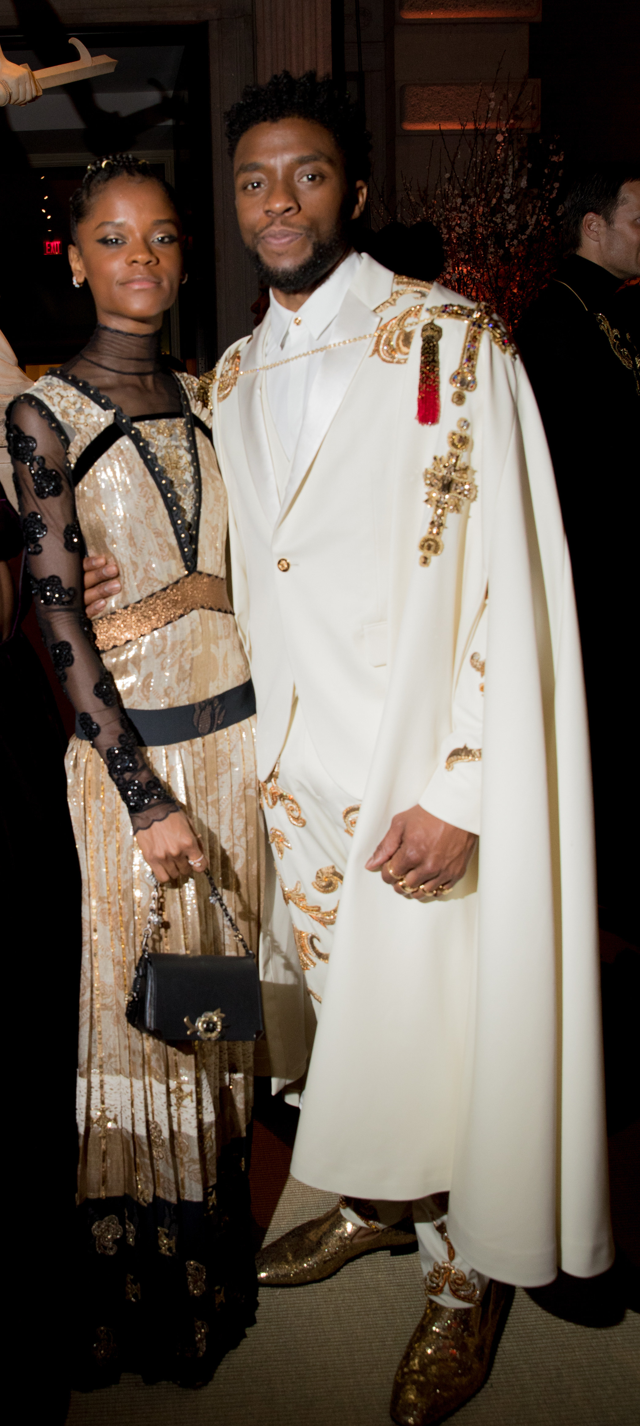 利蒂希娅赖特和查德威克Boseman出席天体:时尚,amp;天主教的想象力在大都会艺术博物馆时装学院庆典的5月7日,2018年在纽约市。