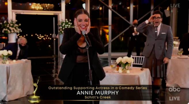 Emmys: Schitt's Creek's Annie Murphy Wins Best Supporting Comedy