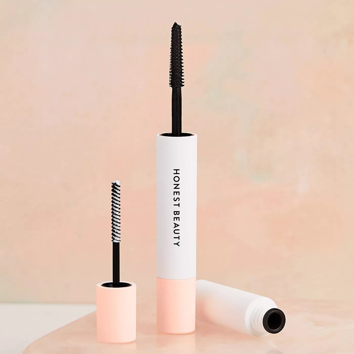 The Honest Beauty mascara with two separate wands for the lash primer and mascara