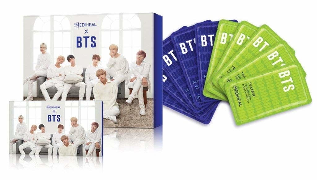 The outbox and group photo, besides the 10 masks included in the special set.