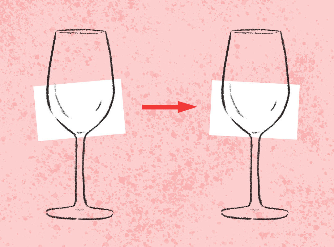 Two glasses of white wine with an arrow between them.