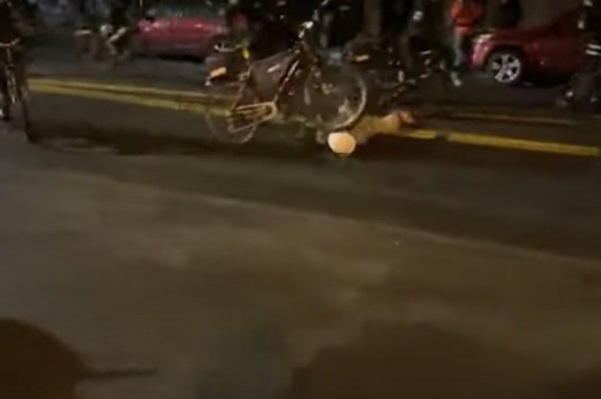 Seattle Cop Rolls Bicycle Over Fallen Protester S Head