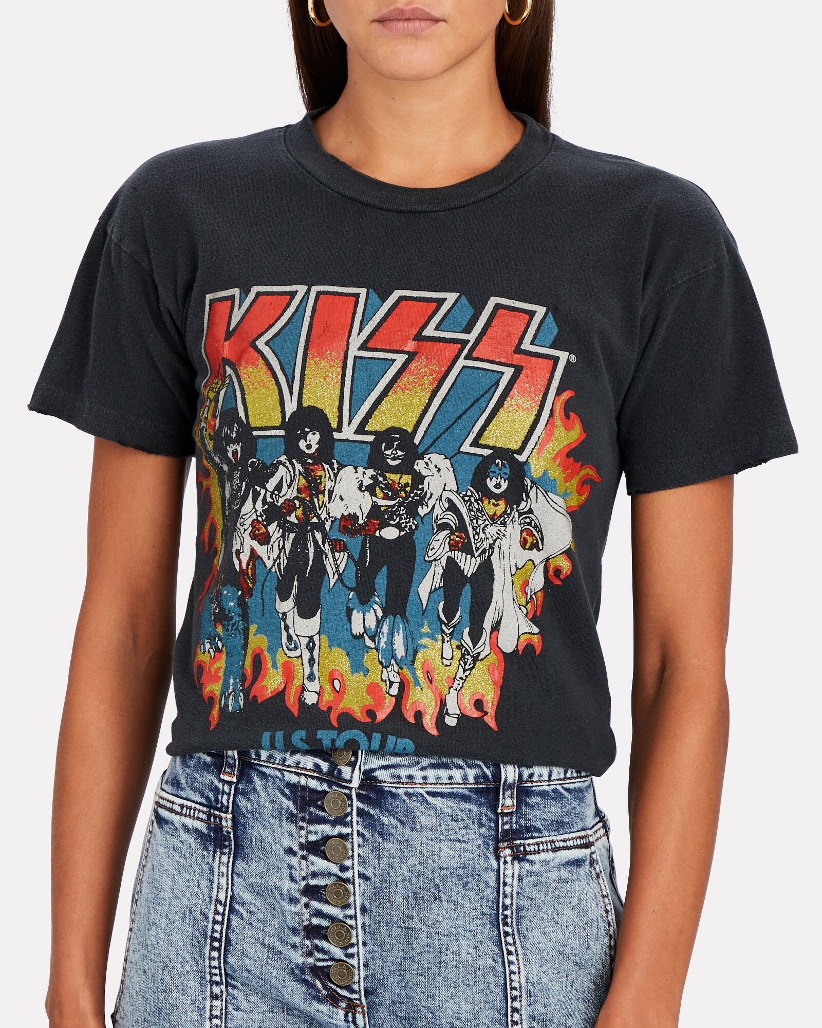 model wearing gray Kiss band t-shirt