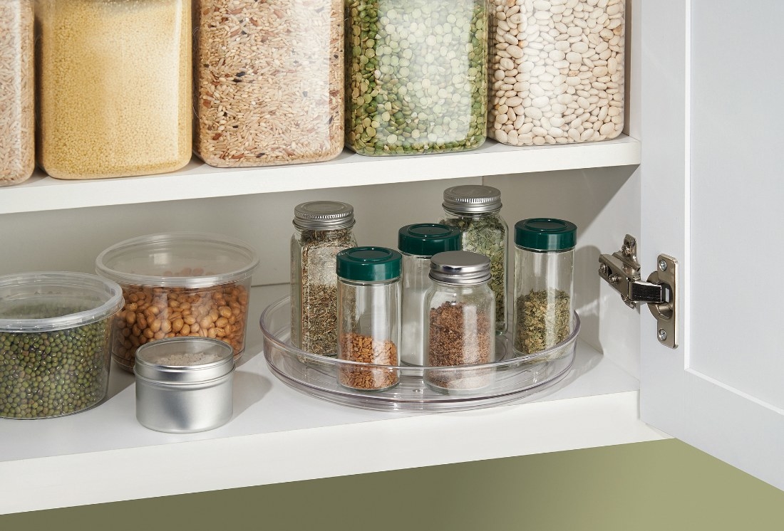 The organizer being used to hold herbs and spices